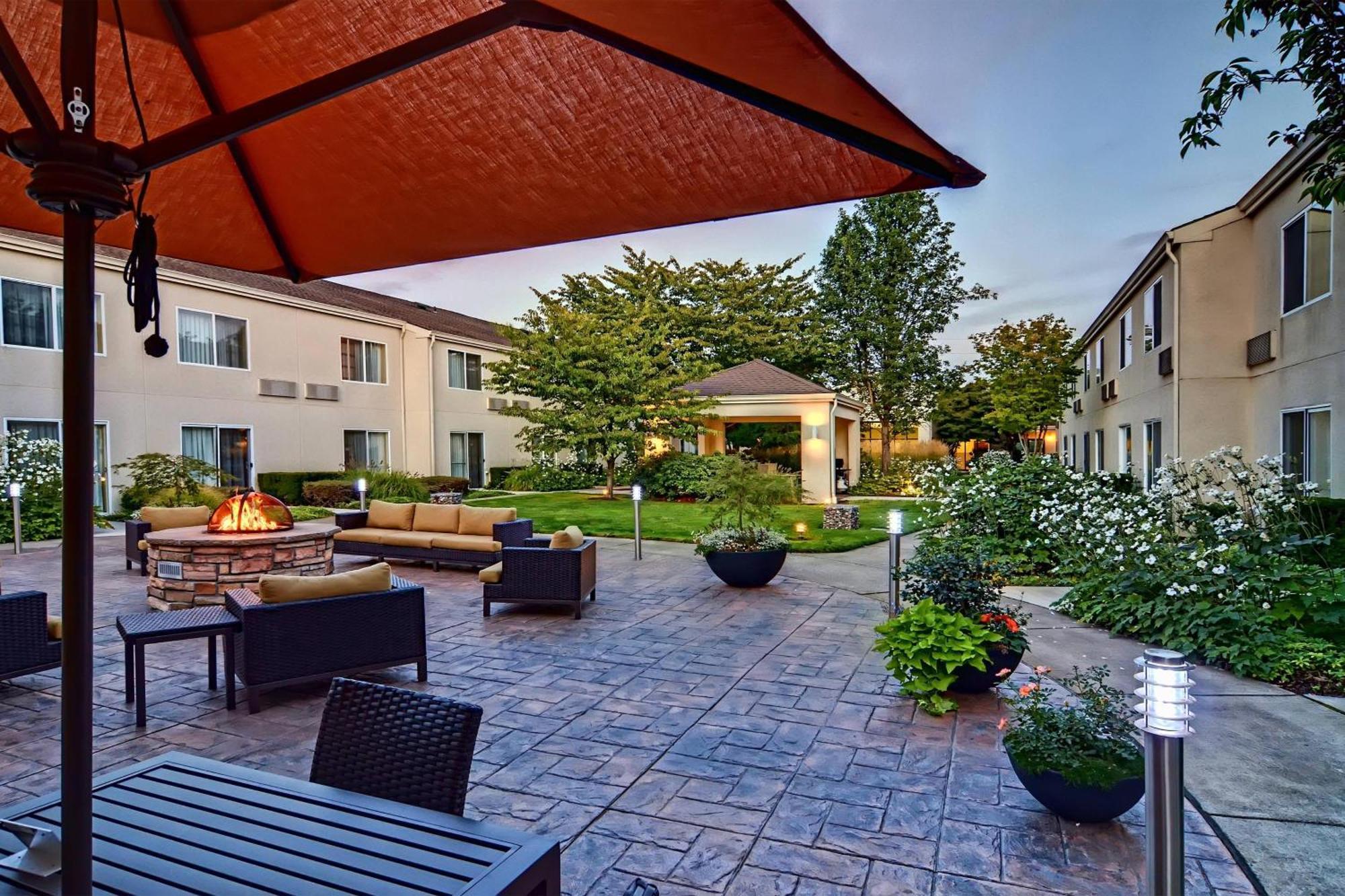Hotel Courtyard By Marriott Eugene Springfield Exterior foto
