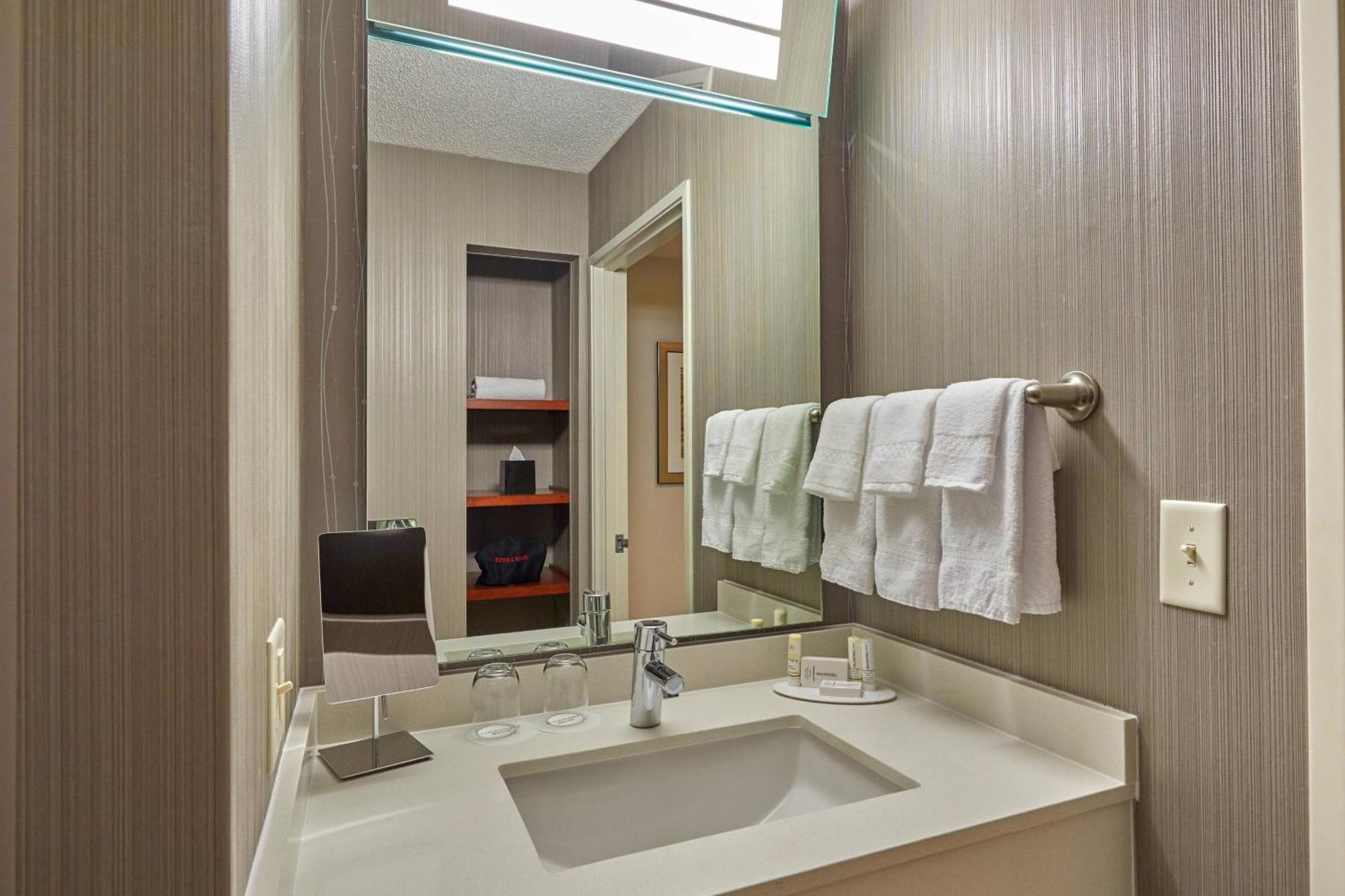 Hotel Courtyard By Marriott Eugene Springfield Exterior foto