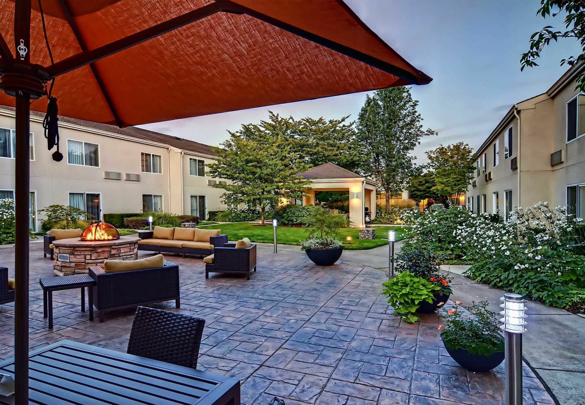 Hotel Courtyard By Marriott Eugene Springfield Exterior foto