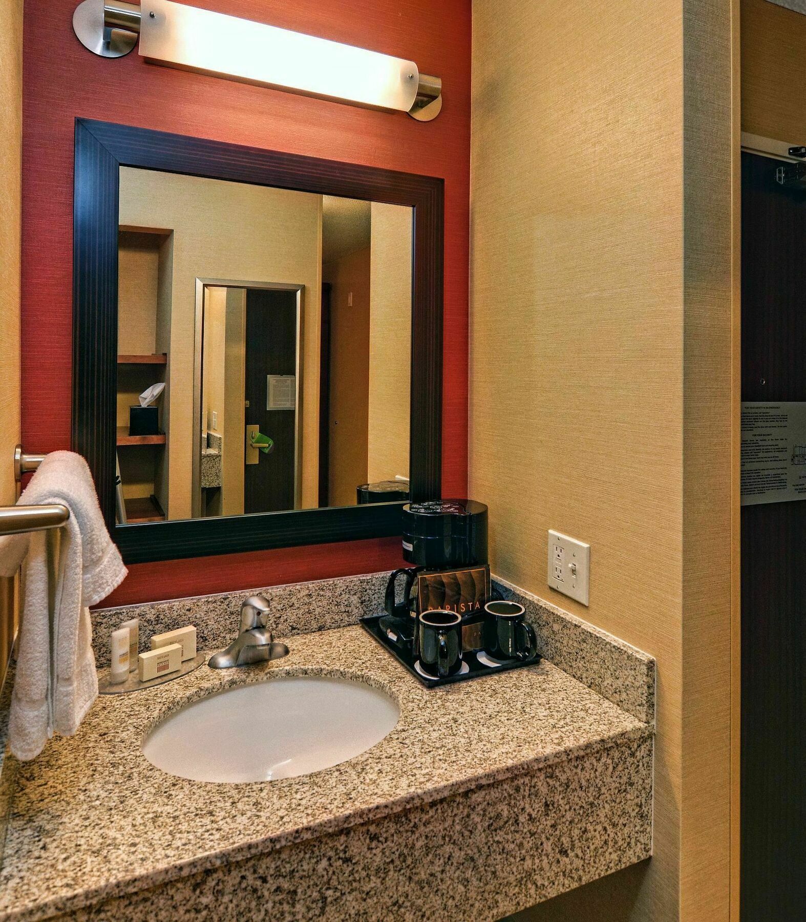 Hotel Courtyard By Marriott Eugene Springfield Exterior foto